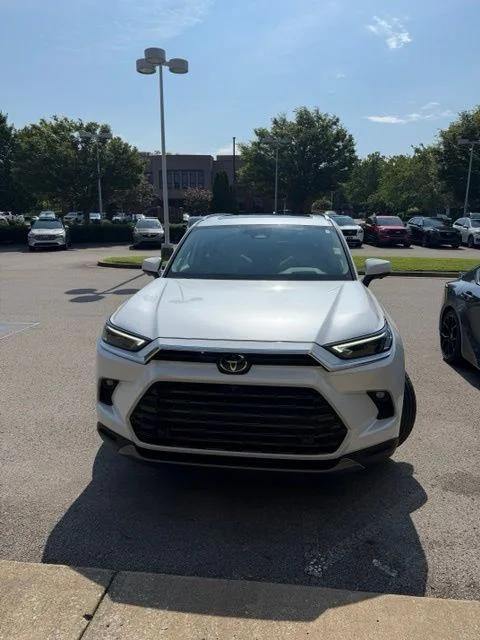 toyota grand highlander 2024 5TDAAAB59RS019110 image toyota grand highlander 2024 5TDAAAB59RS019110 image